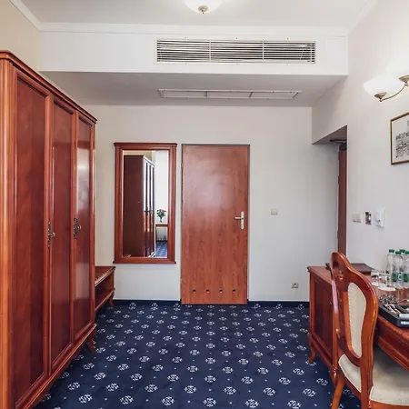 Hotel Europejski Centrum 3*