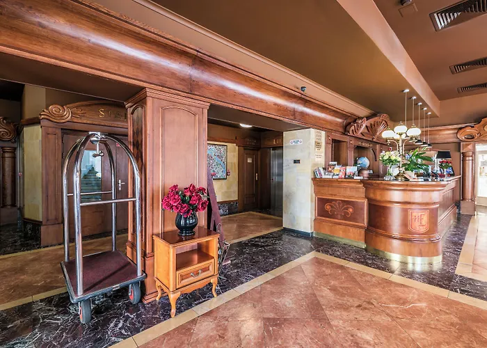 Europejski Centrum Отель