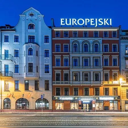 Europejski Centrum מלון