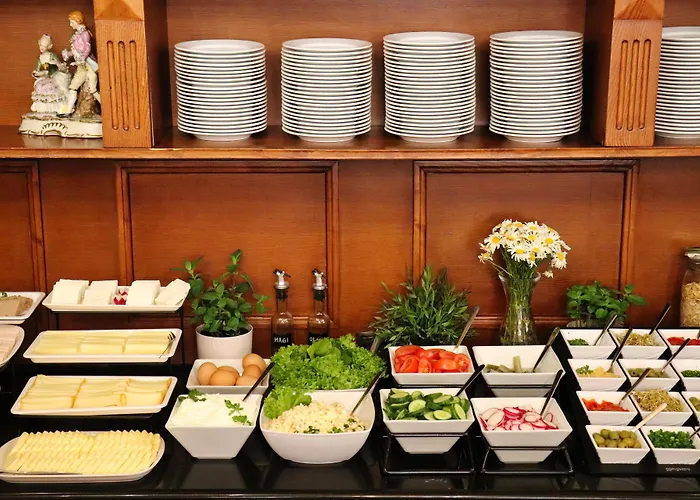 欧罗比斯基罗瓦中心酒店